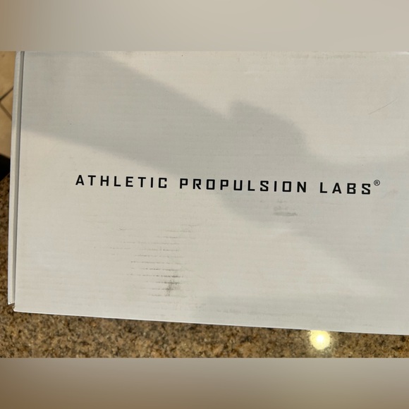 APL: Athletic Propulsion Labs Women's Techloom Tracer Sneakers, Black/Leopard 5 - Picture 6 of 6